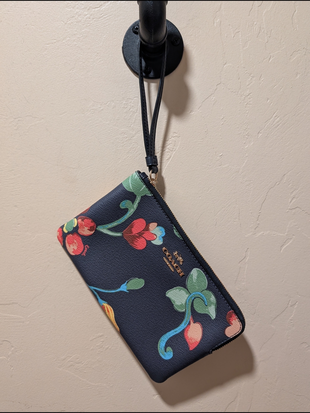 NWT Large Coach Black Floral Wristlet Wallet